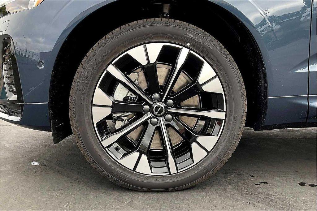 new 2026 Volvo XC60 Plug-In Hybrid car, priced at $69,285