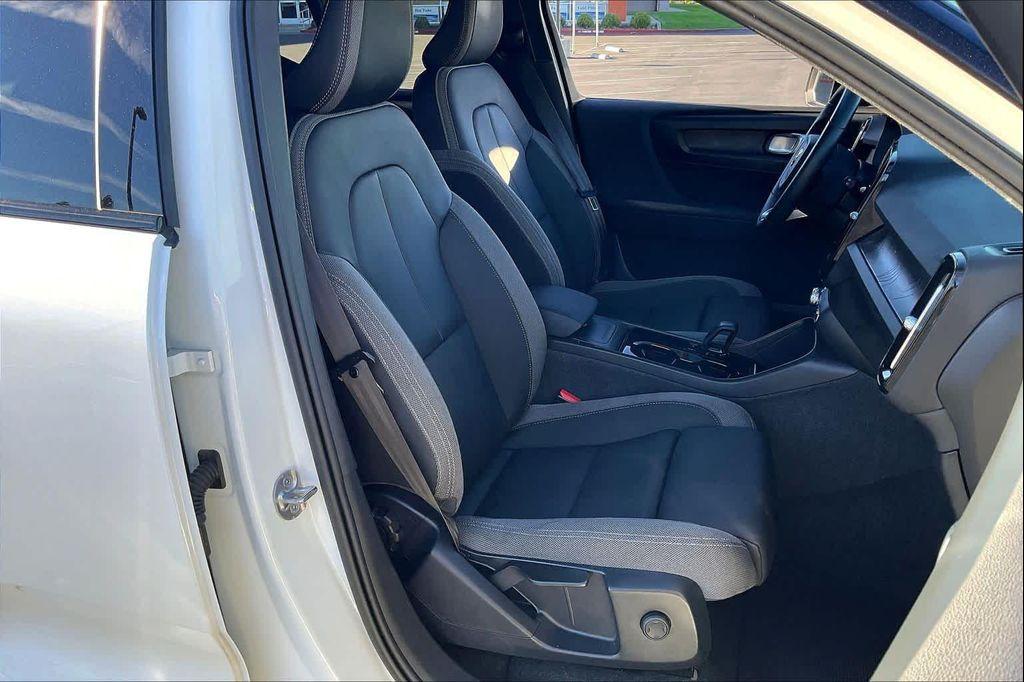 used 2023 Volvo XC40 Recharge Pure Electric car, priced at $27,159