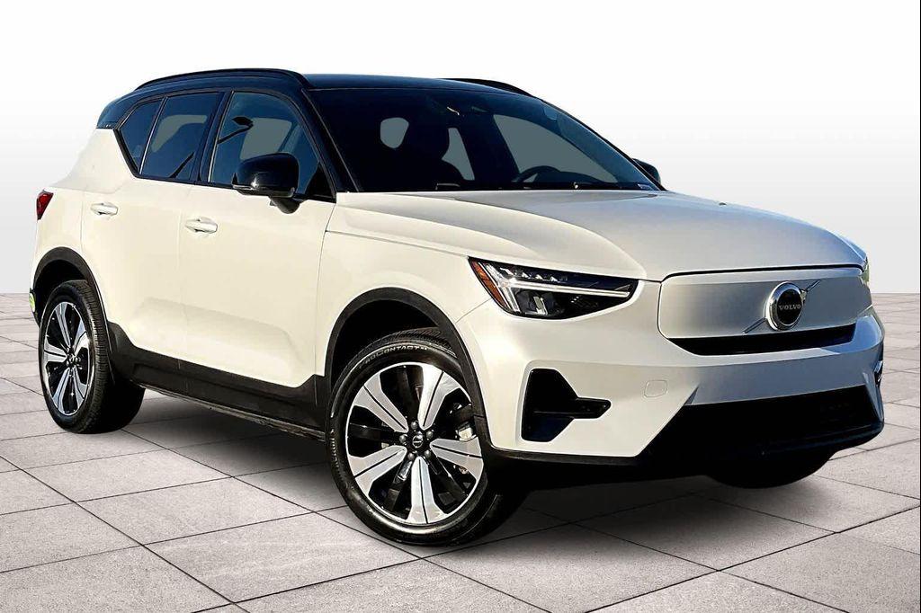 used 2023 Volvo XC40 Recharge Pure Electric car, priced at $27,159