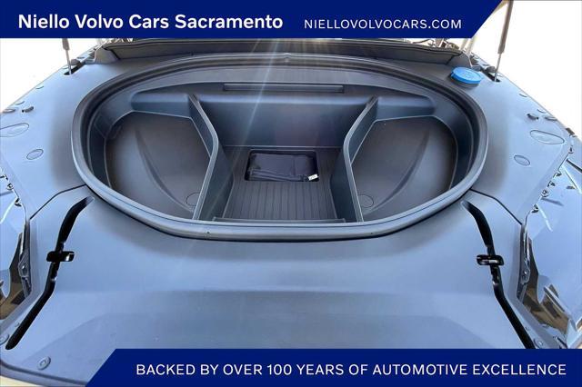 new 2025 Volvo EX90 car, priced at $81,790