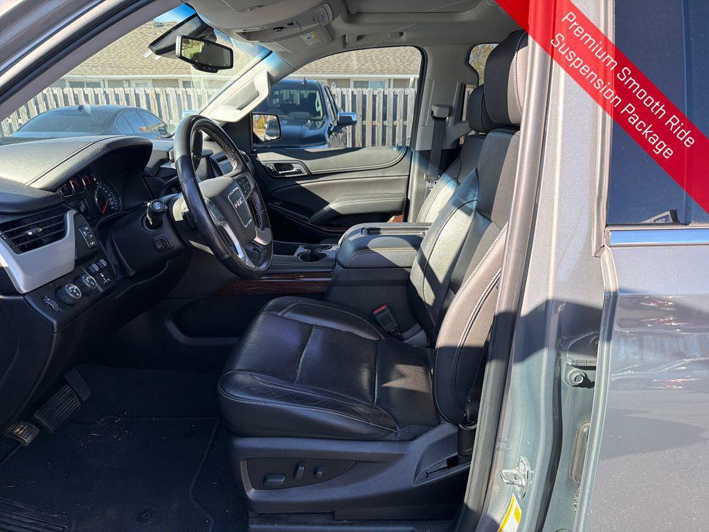 used 2019 GMC Yukon car, priced at $20,599
