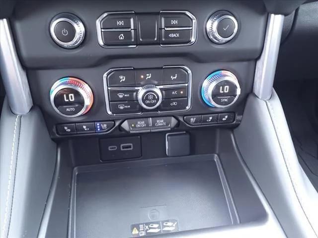new 2024 GMC Yukon XL car, priced at $80,055