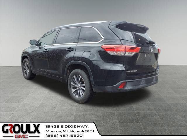 used 2018 Toyota Highlander car, priced at $17,995