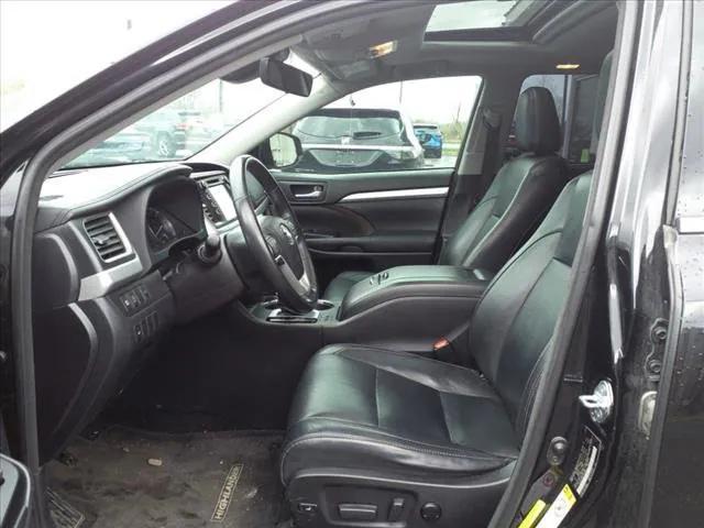 used 2018 Toyota Highlander car, priced at $17,995