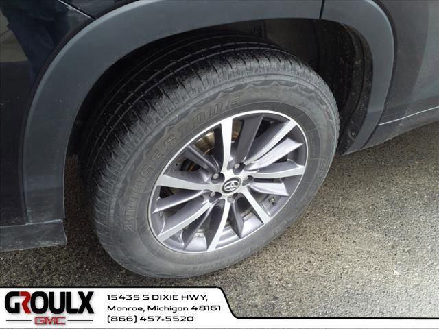 used 2018 Toyota Highlander car, priced at $17,995