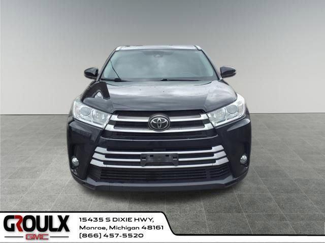used 2018 Toyota Highlander car, priced at $17,995