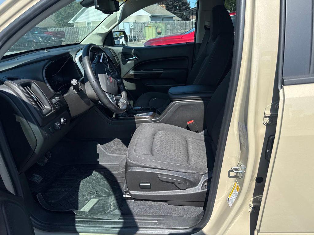 used 2022 GMC Canyon car, priced at $31,499