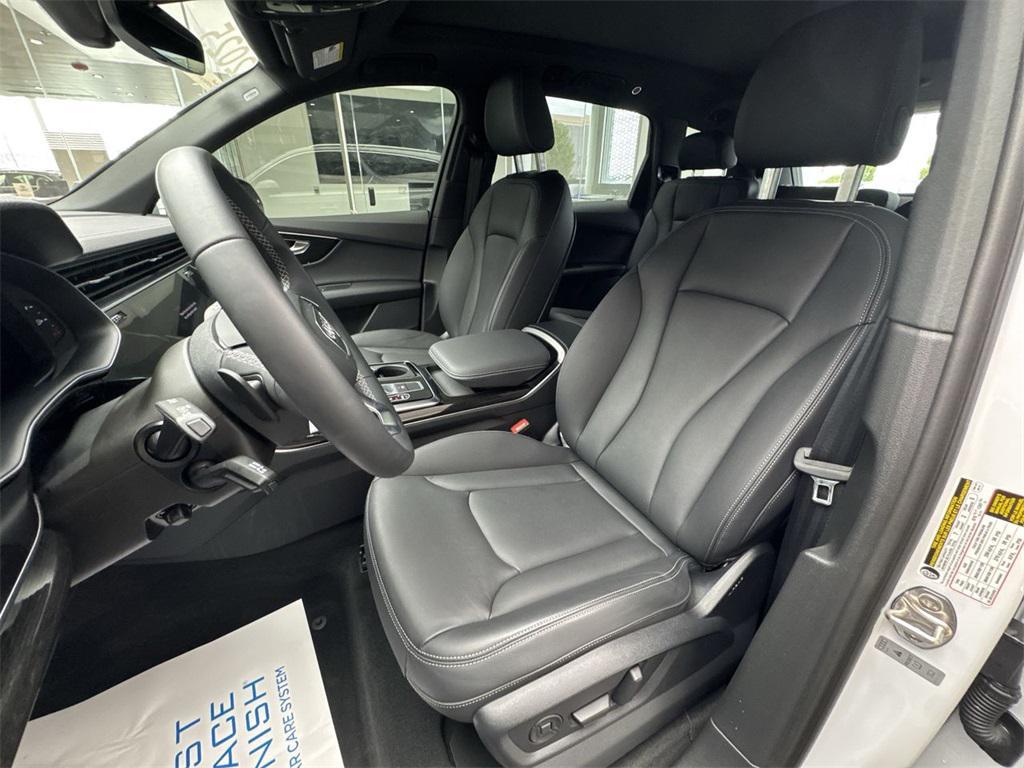 used 2025 Audi Q7 car, priced at $53,587