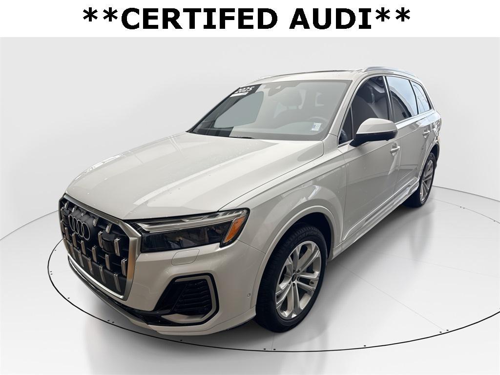 used 2025 Audi Q7 car, priced at $48,987