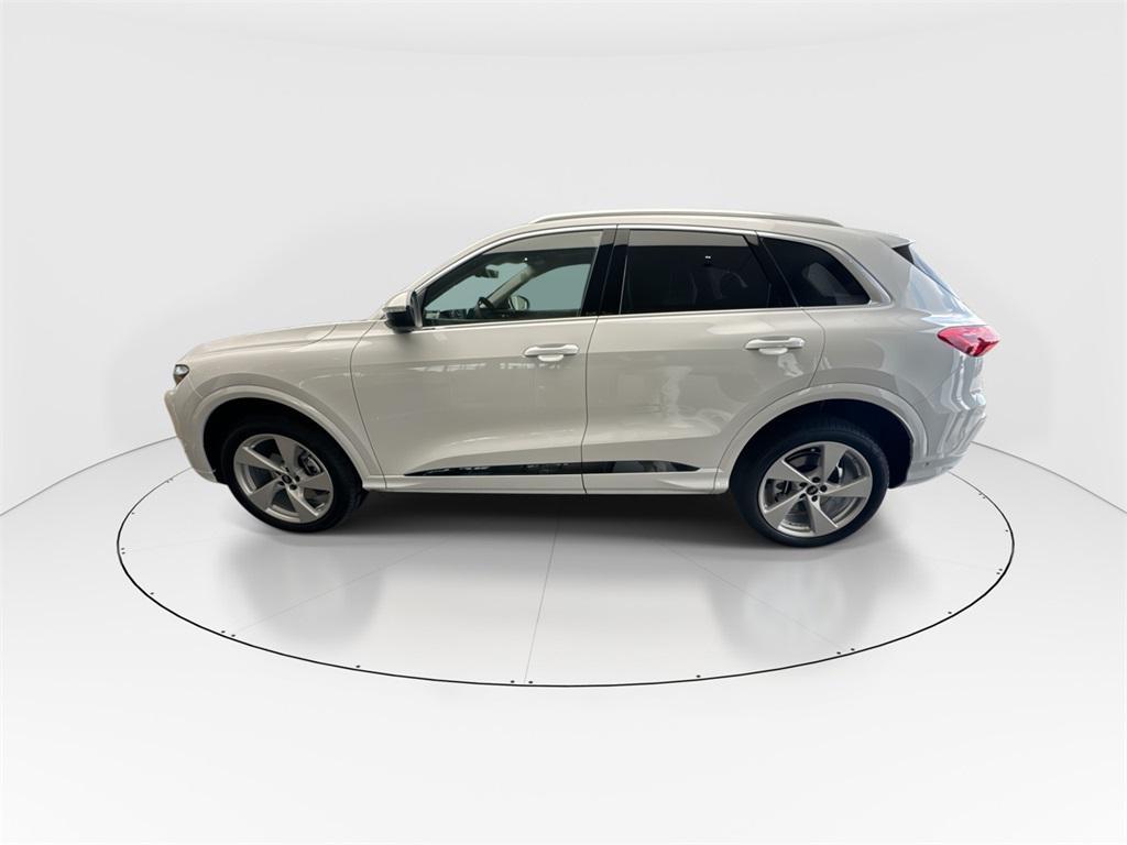 new 2025 Audi Q5 car, priced at $61,950