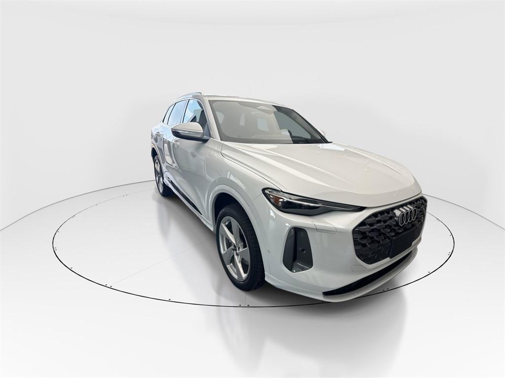 new 2025 Audi Q5 car, priced at $61,950