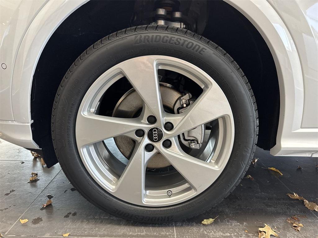 new 2025 Audi Q5 car, priced at $61,300