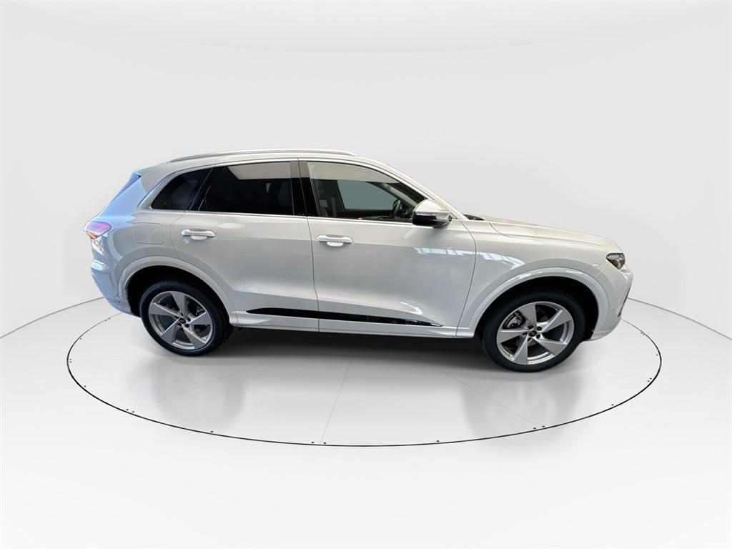 new 2025 Audi Q5 car, priced at $61,300