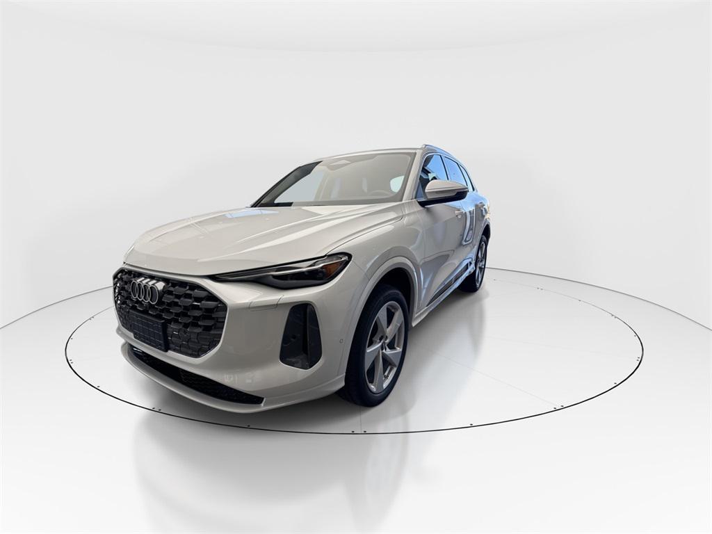 new 2025 Audi Q5 car, priced at $61,300