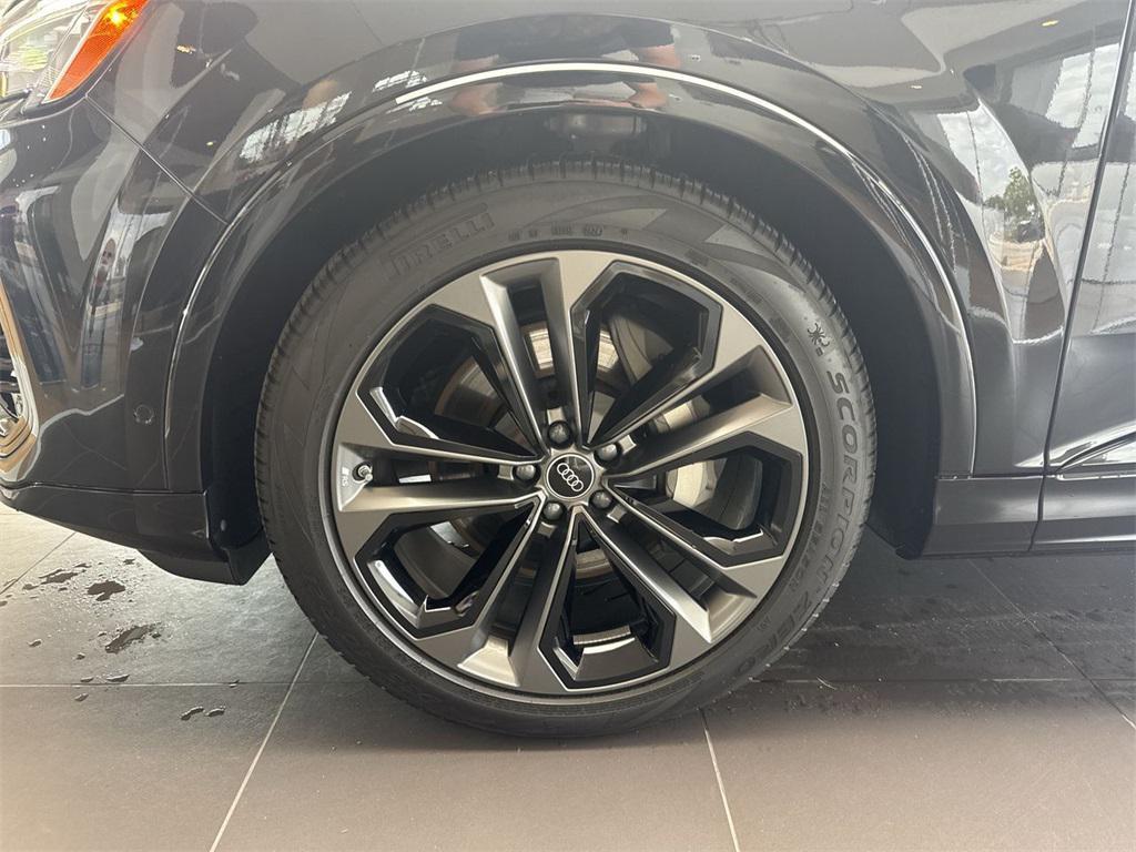 used 2025 Audi Q7 car, priced at $67,987