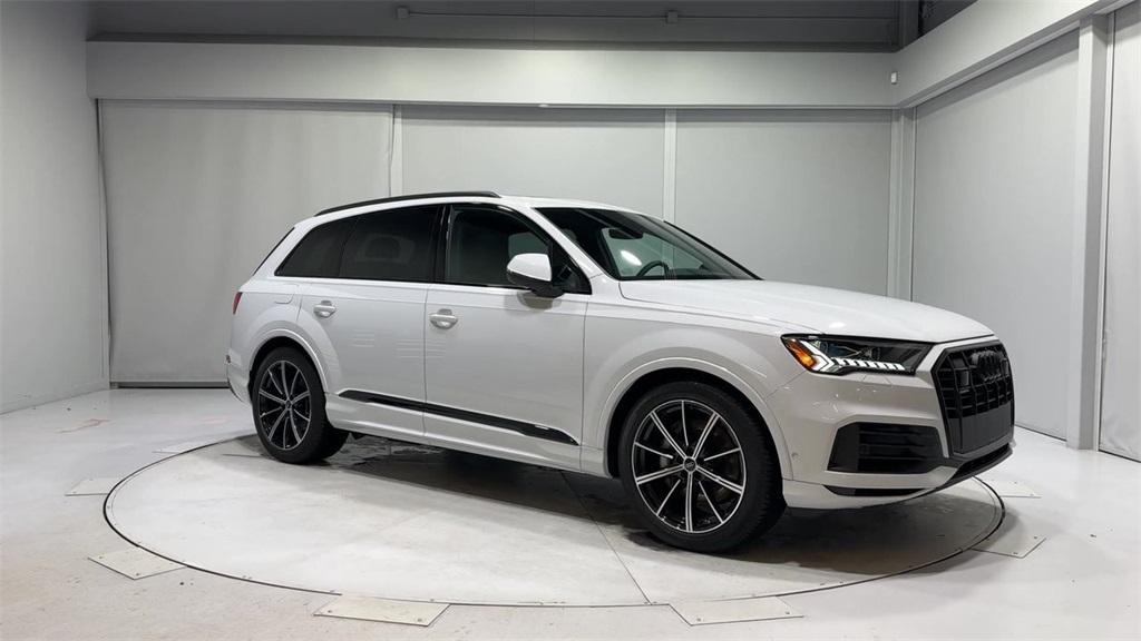 new 2024 Audi Q7 car, priced at $83,460