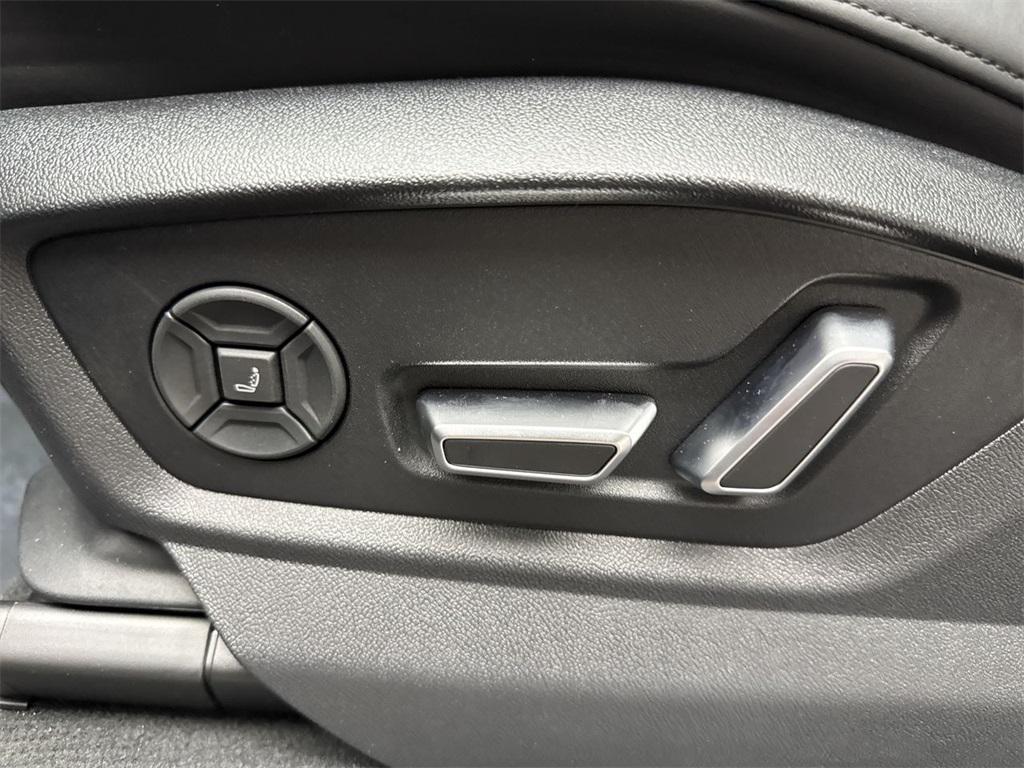 new 2026 Audi Q7 car, priced at $81,995