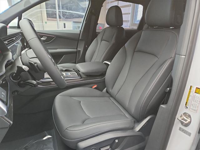 new 2025 Audi Q7 car, priced at $77,750