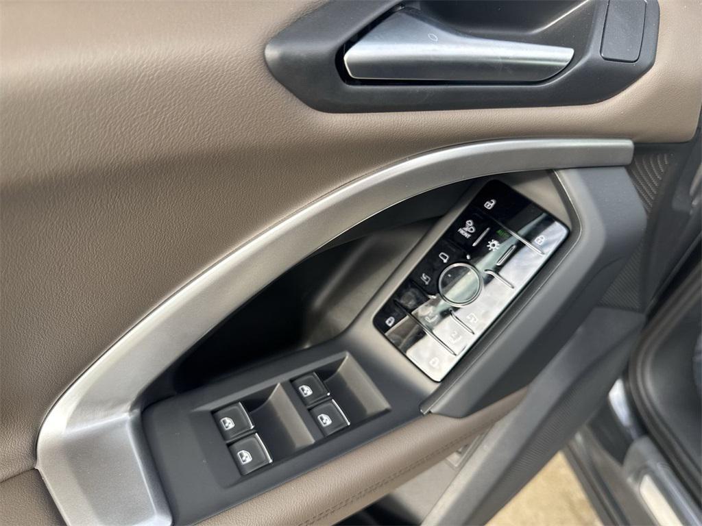 new 2025 Audi Q5 car, priced at $61,950