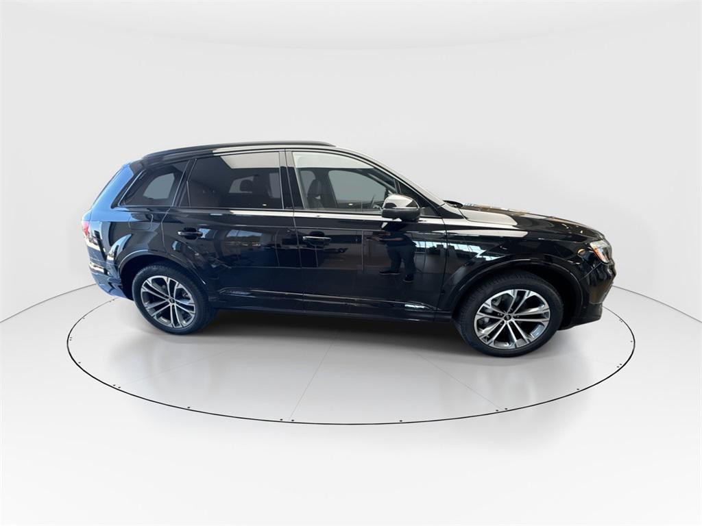 used 2025 Audi Q7 car, priced at $55,287