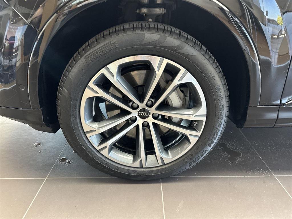 used 2025 Audi Q7 car, priced at $55,287