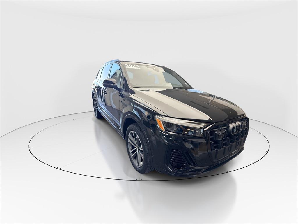 used 2025 Audi Q7 car, priced at $55,287