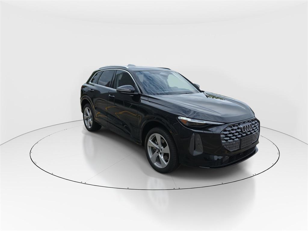 new 2025 Audi Q5 car, priced at $61,390