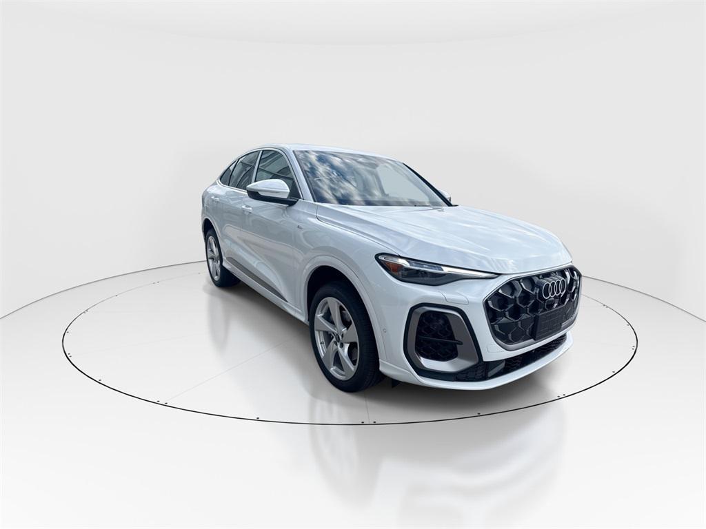 new 2025 Audi Q5 car, priced at $63,725