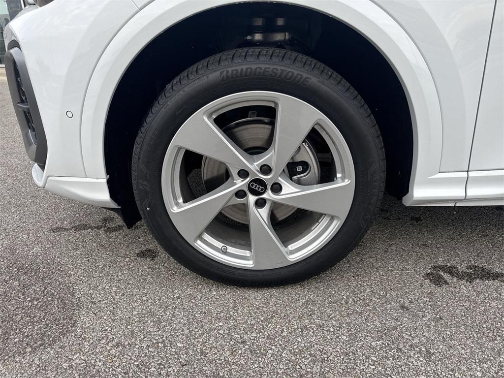 new 2025 Audi Q5 car, priced at $63,725