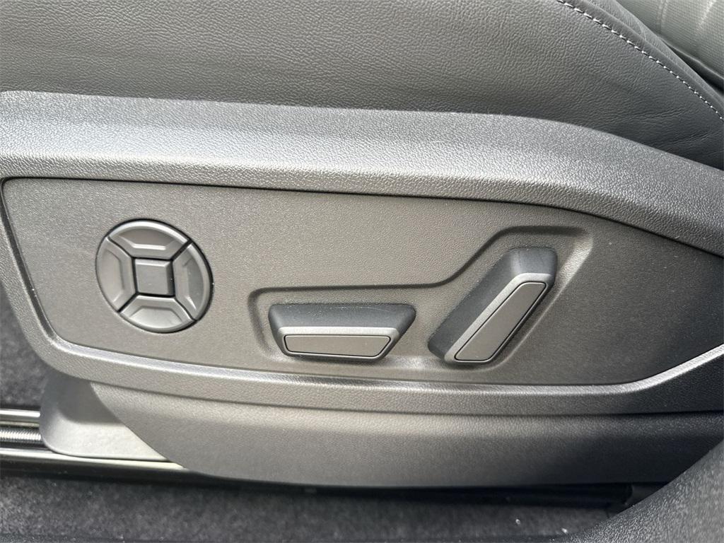 new 2025 Audi Q5 car, priced at $63,725