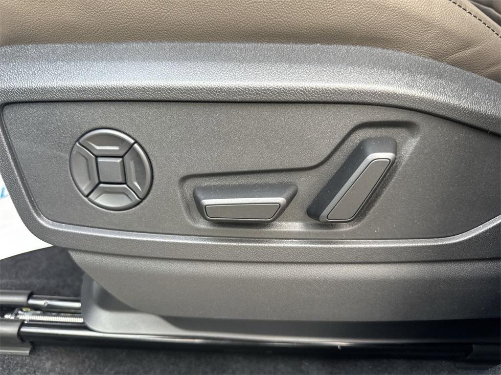 new 2025 Audi Q5 car, priced at $61,950