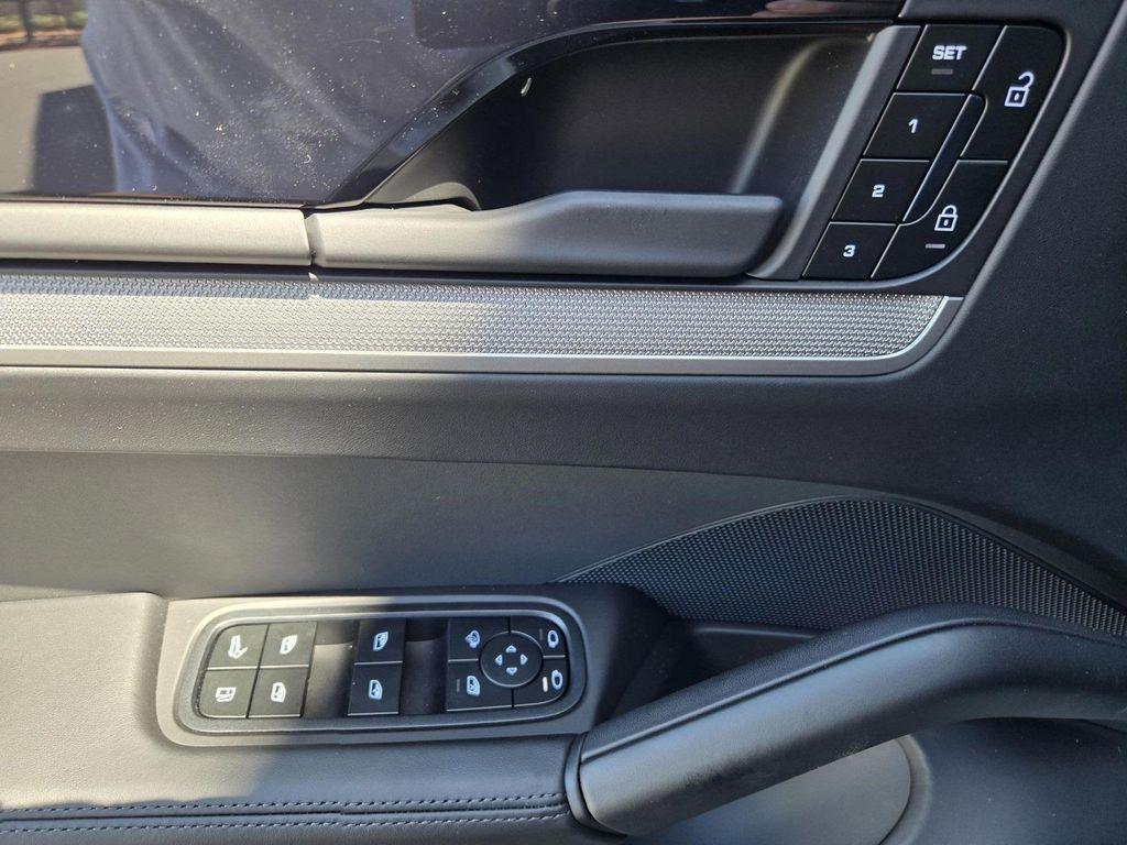 new 2025 Porsche Cayenne car, priced at $125,935