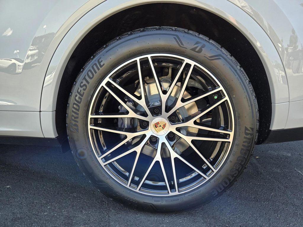 new 2025 Porsche Cayenne car, priced at $125,935
