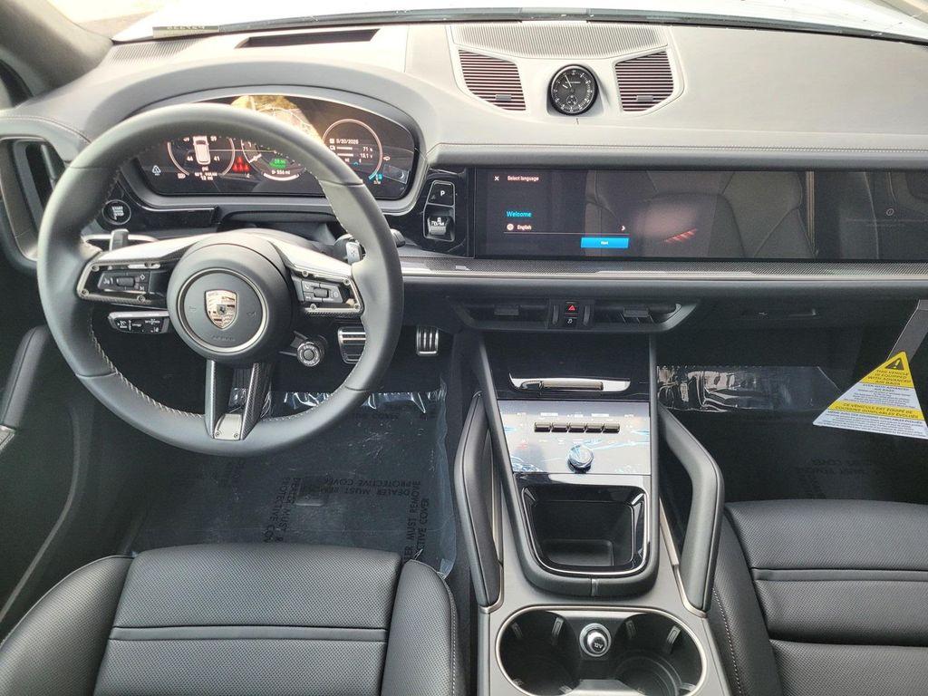new 2025 Porsche Cayenne car, priced at $184,025