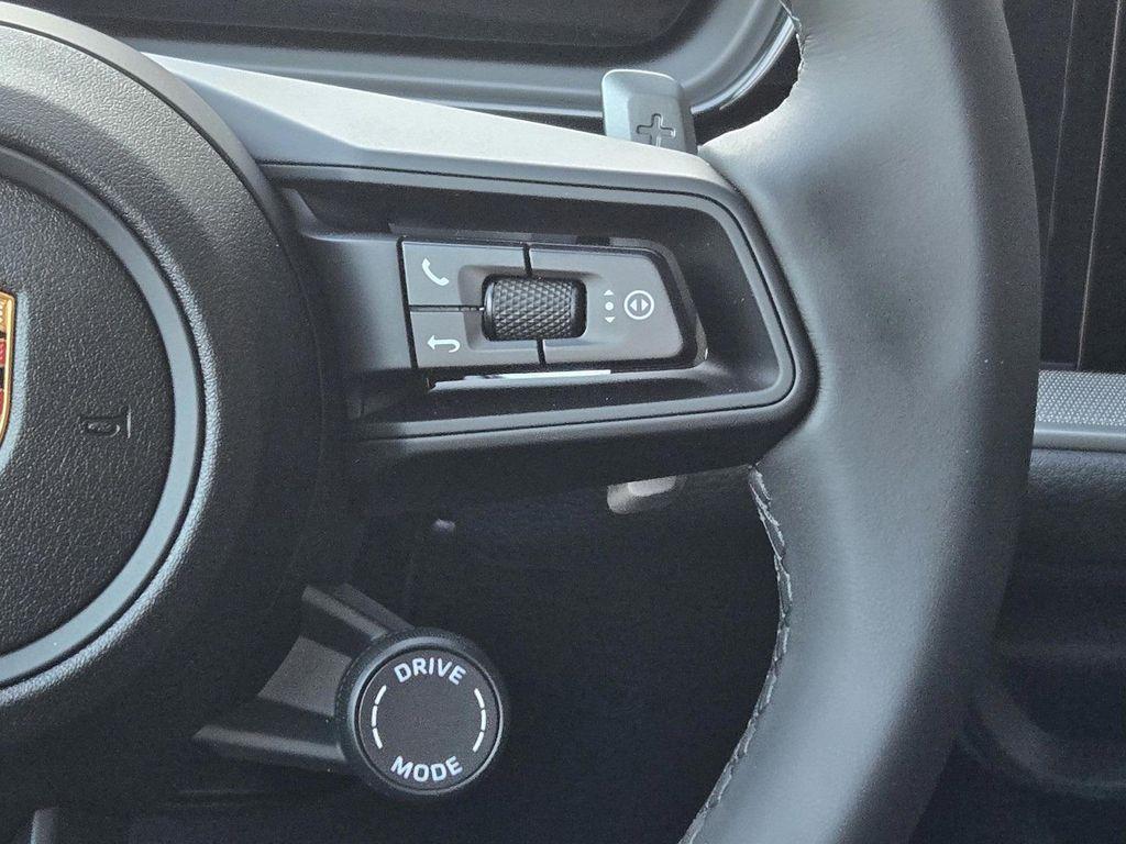 new 2025 Porsche Cayenne car, priced at $94,725