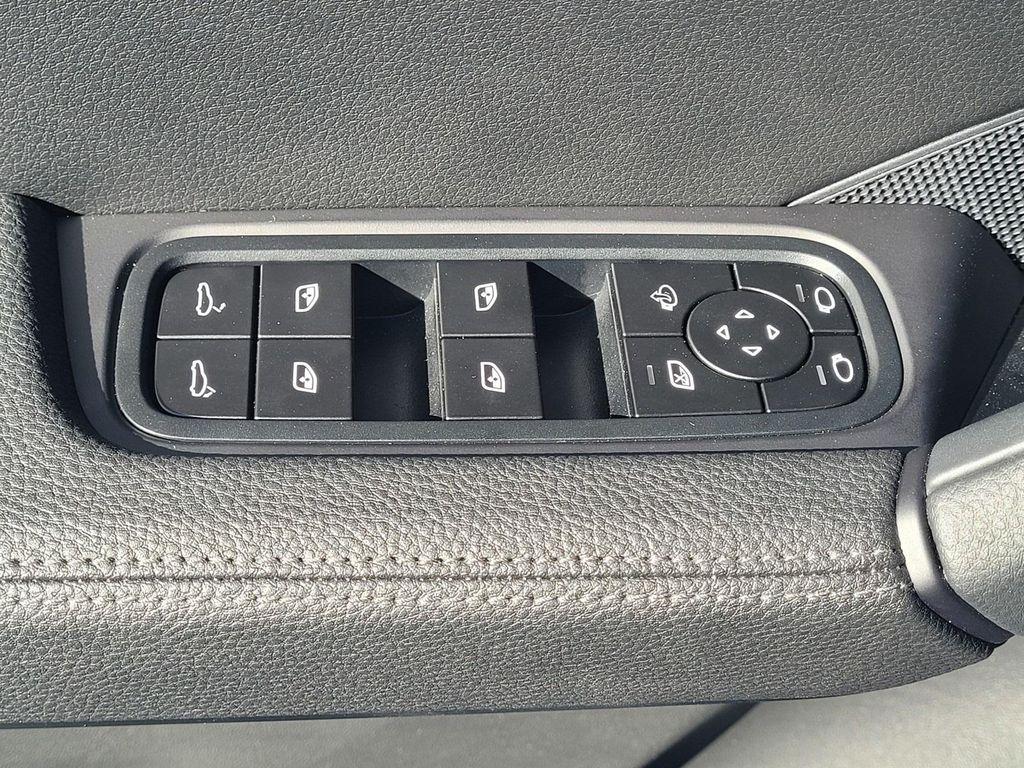 used 2025 Porsche Cayenne car, priced at $86,888