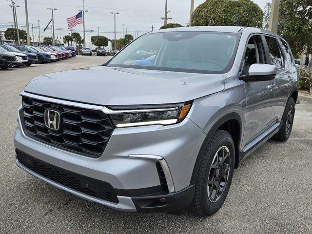 new 2025 Honda Pilot car, priced at $44,041