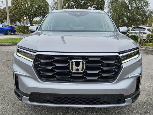 new 2025 Honda Pilot car, priced at $44,041