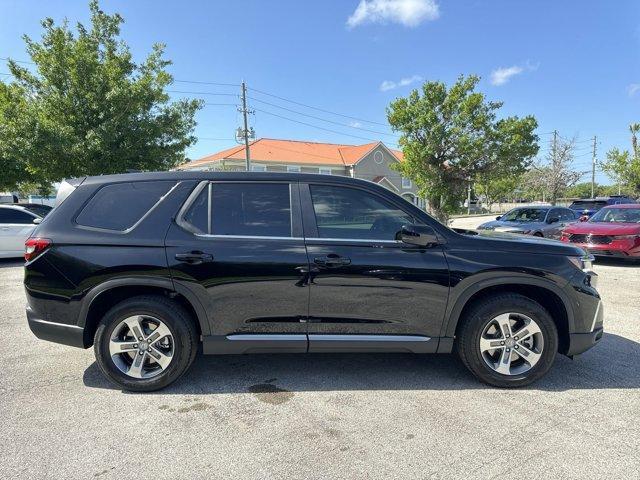 new 2025 Honda Pilot car, priced at $42,465