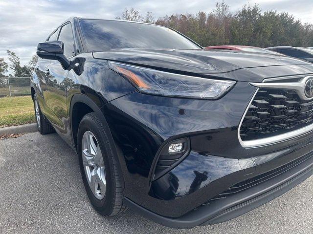 used 2022 Toyota Highlander car, priced at $31,661