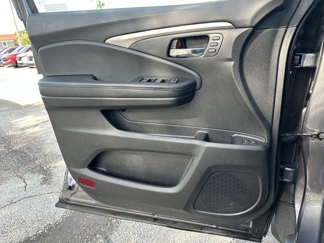 used 2022 Honda Pilot car, priced at $31,103