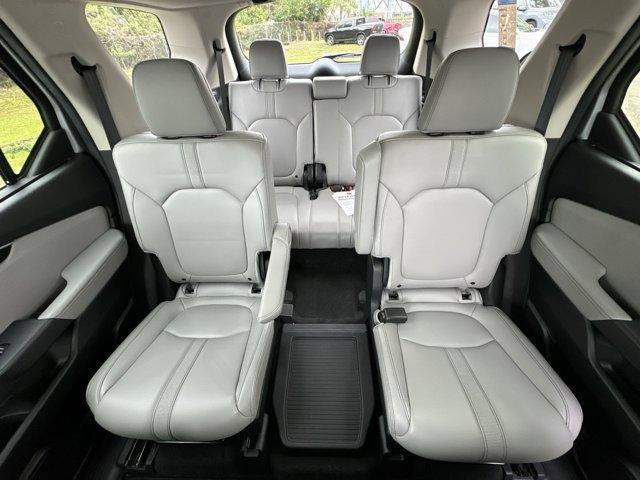 used 2023 Honda Pilot car, priced at $34,636