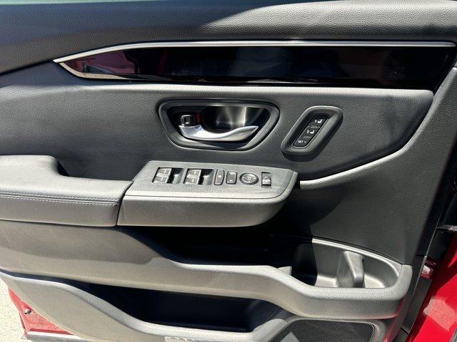 new 2025 Honda Pilot car, priced at $43,618
