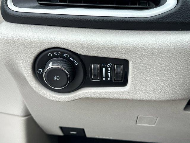 used 2023 Chrysler Pacifica car, priced at $23,179