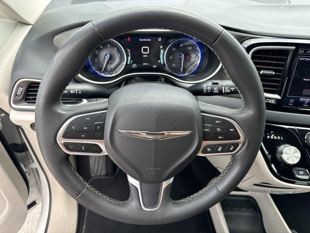 used 2023 Chrysler Pacifica car, priced at $23,179