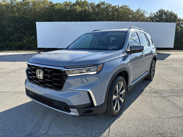 new 2025 Honda Pilot car, priced at $49,540