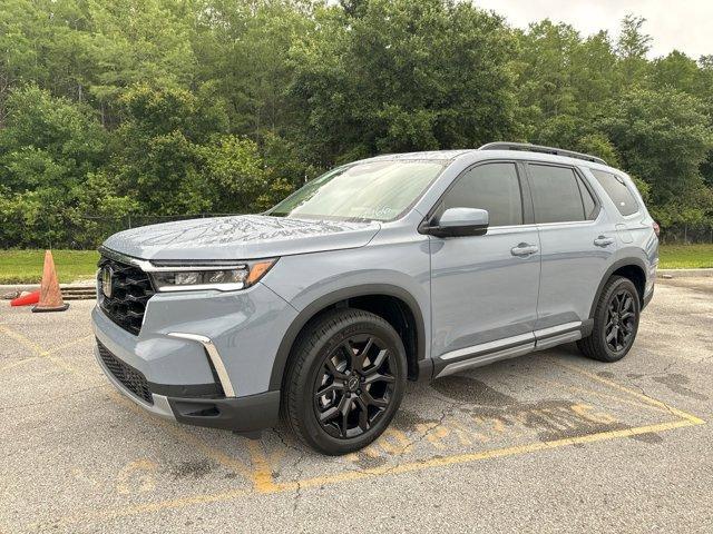 new 2025 Honda Pilot car, priced at $54,779