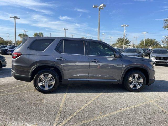 new 2025 Honda Pilot car, priced at $45,119