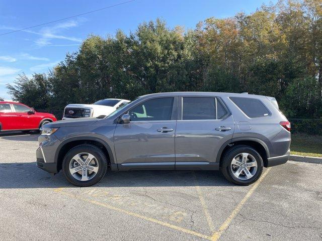 new 2025 Honda Pilot car, priced at $45,119