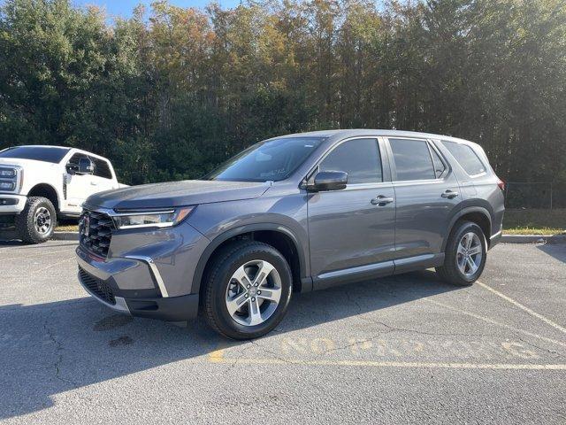 new 2025 Honda Pilot car, priced at $45,119